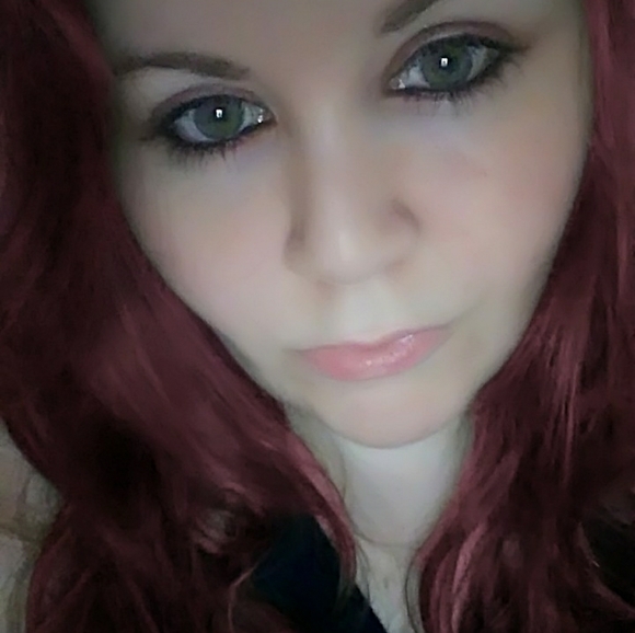 Meet your Posher, Mel - Picture 1 of 1